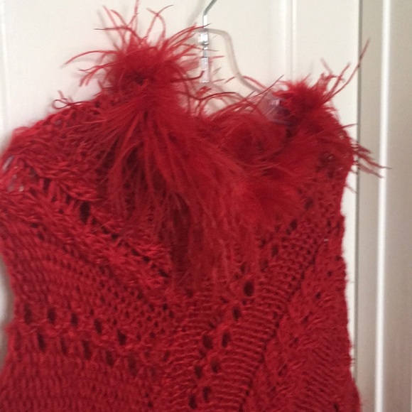 Cape - Picture 2 of 2